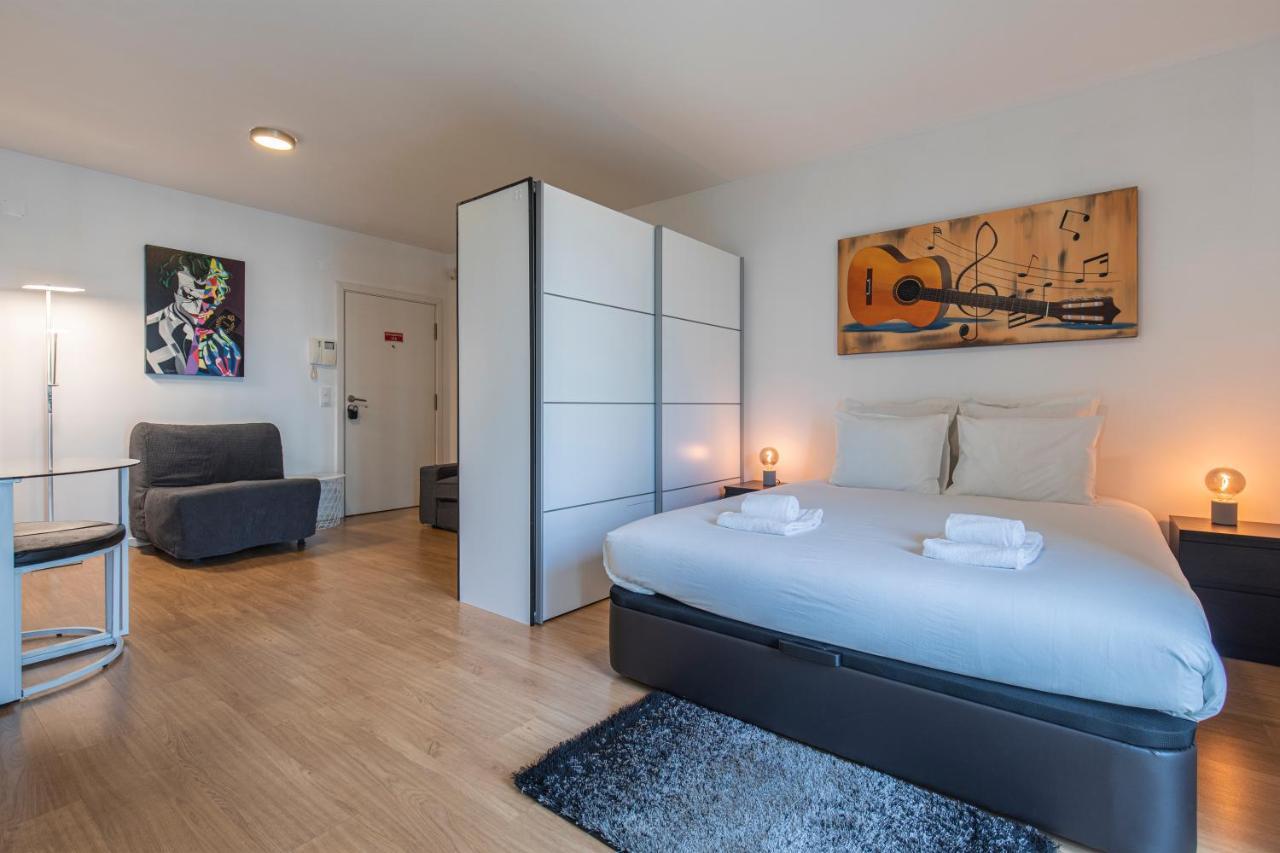 Bright & Comfy Flat In Lisbon By Lovelystay מראה חיצוני תמונה